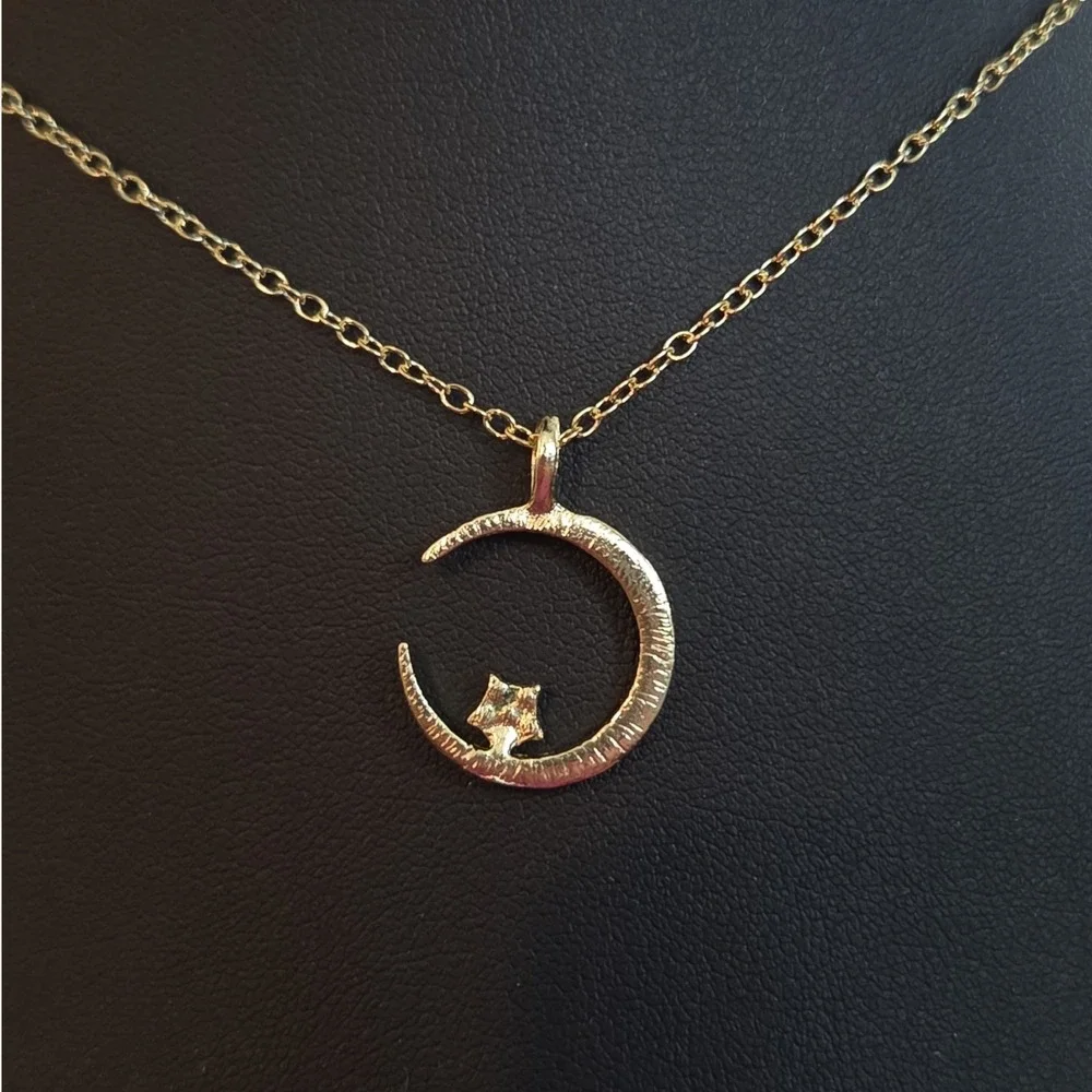 Gold Tone Crescent Moon and Star Crystal Pendant Necklace Celestial‎ Jewelry